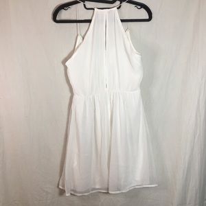 En Creme Tops - En Creme Shear White Top with Embroidered Flowers En Creme Tops - En Creme Shear White Top with Embroidered Flowers